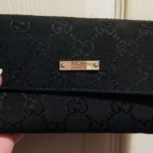 Gucci Black Textured Wallet with Silver Plate